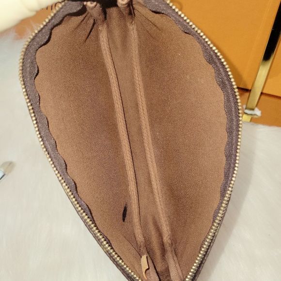 Pochette Accessoires Vuitton Crossbody Bag - Picture 13 of 14